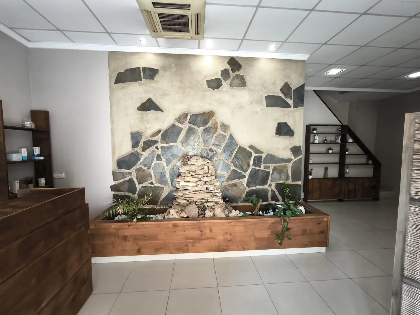 Recepción y zona de bienvenida de ANMA